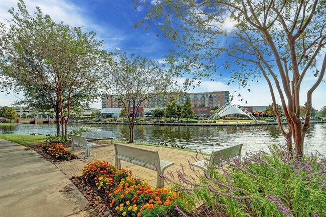 Building Photo - 60 W Indian Sage Cir