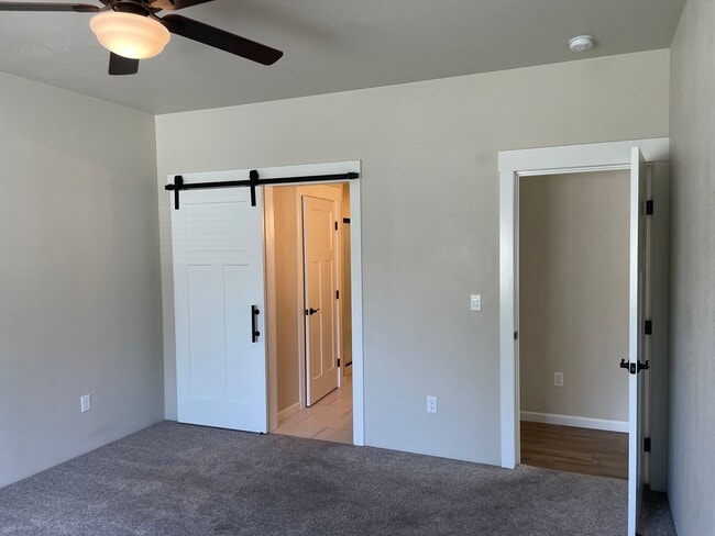 Building Photo - ****HALF OFF FIRST MONTH"S RENT*****Beautiful Two Story 3 Bedroom 2.5 Bath Townhome