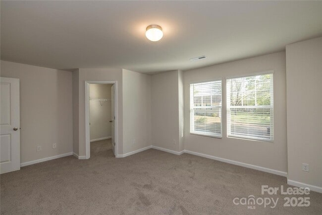 Building Photo - 202 S Bell Ave