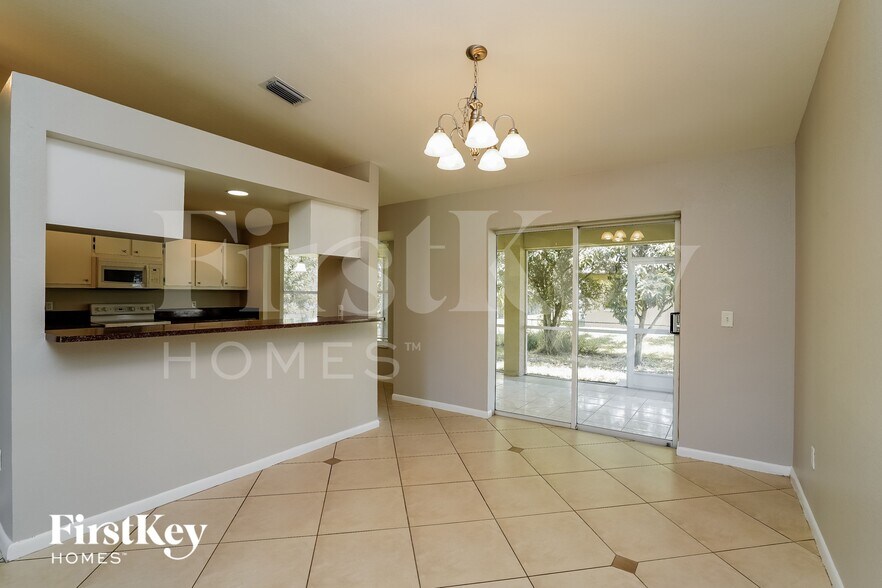 Building Photo - 8441 Bahamas Rd