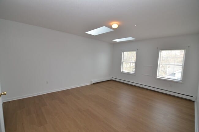 Building Photo - 99 W Wyoming Ave