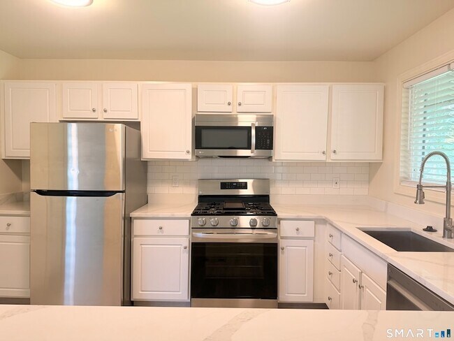 Building Photo - 86 Montoya Dr