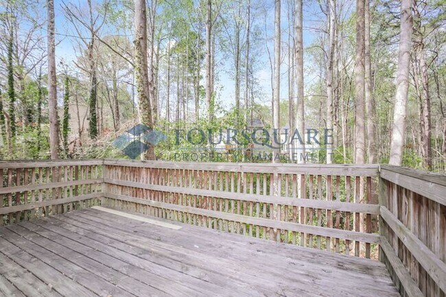 Building Photo - Charming Raleigh Home with Open Floor Plan, Fireplace & Back Deck