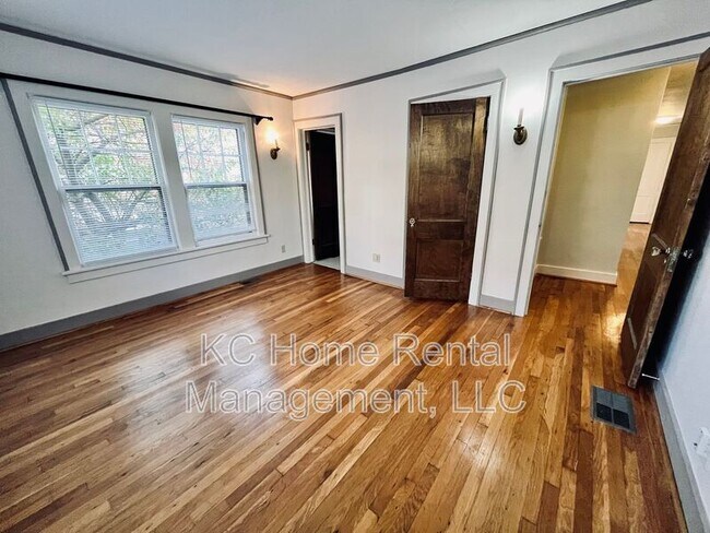 Building Photo - 3725 Locust St