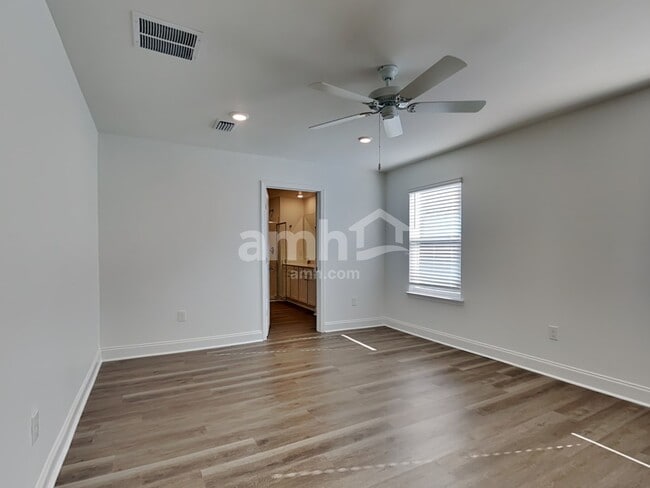 Building Photo - 319 Calla Lily Ct