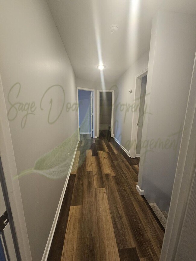 Building Photo - BEAUTIFUL HOME!!!