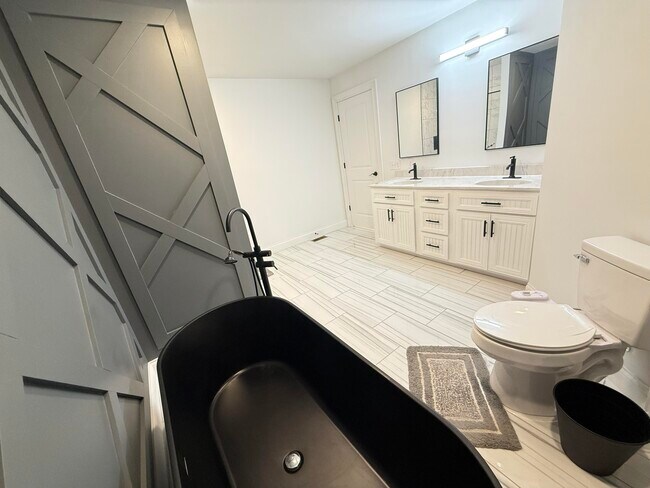 Building Photo - 46 Caden Ln