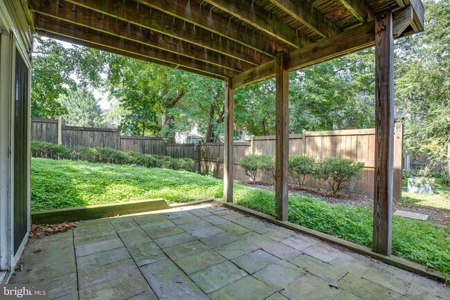 Building Photo - 5610 Gosling Ct