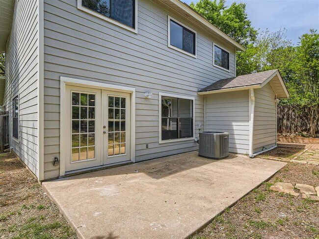 Building Photo - 1520 Curameng Cove
