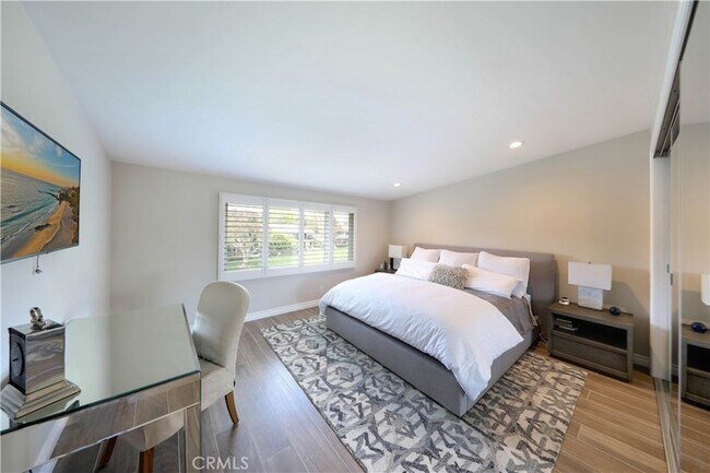 Building Photo - 406 Carlotta