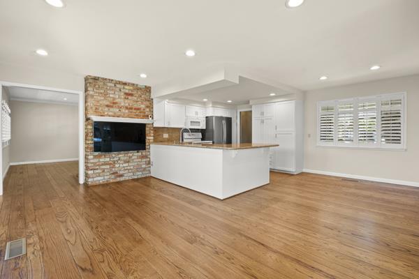 Building Photo - 5525 Amby Dr