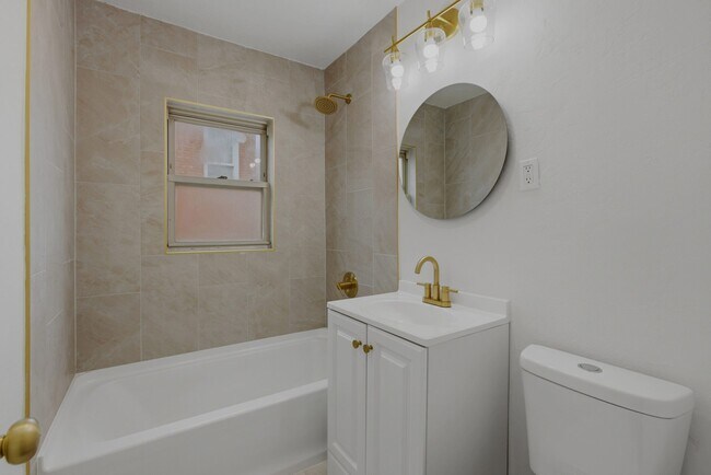 Building Photo - 2020 NE 30th St