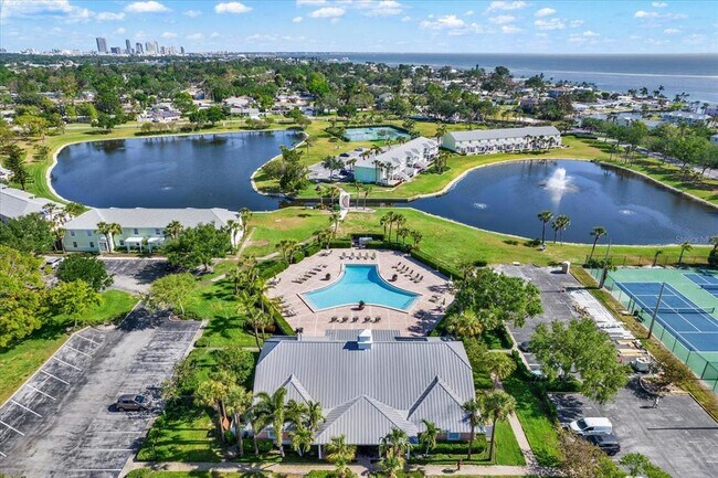 Building Photo - 5009 Starfish Dr SE