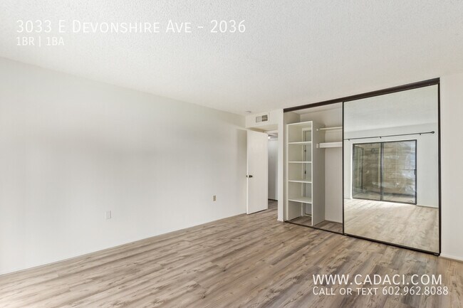 Building Photo - 3033 E Devonshire Ave