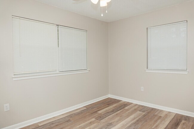 Building Photo - 5140 Muldoon St