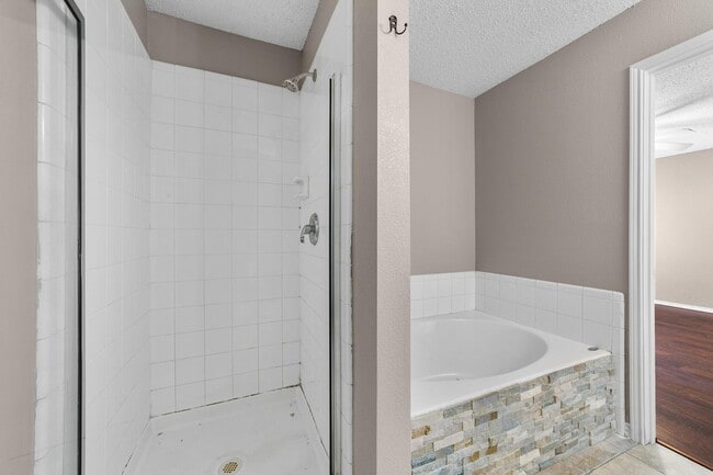 Building Photo - 1311 Wenatchee Dr
