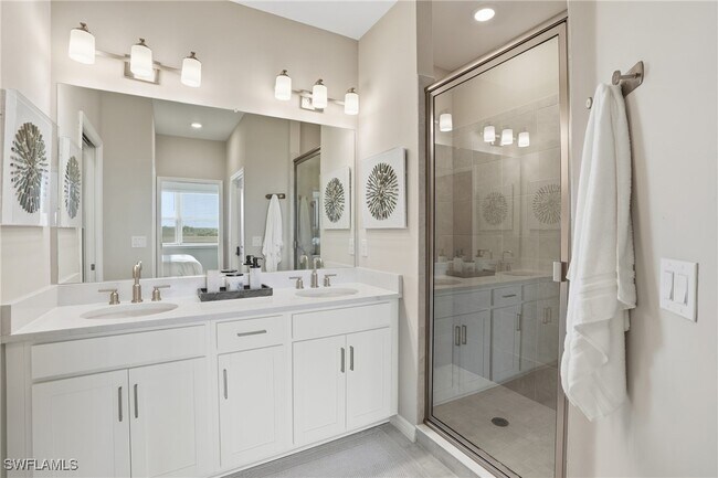 Building Photo - 11851 Venetian Lagoon Dr