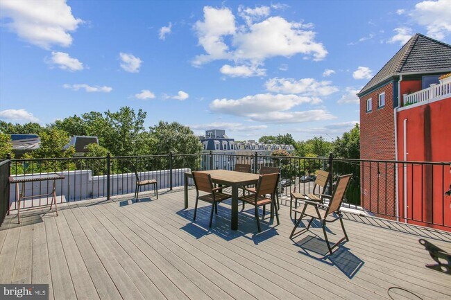 Building Photo - 3404 13th St NW