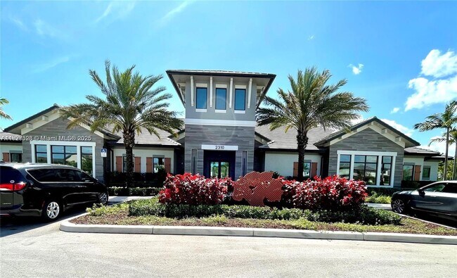 Building Photo - 2112 Appleton Cir S
