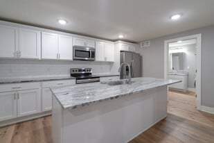 Building Photo - 610 4th St NW