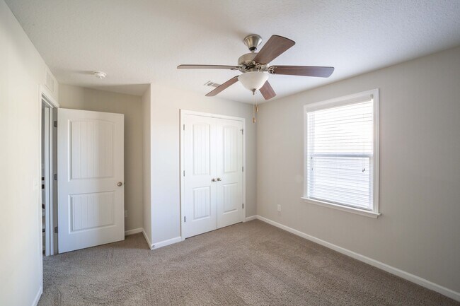 Building Photo - 7311 San Vista Dr