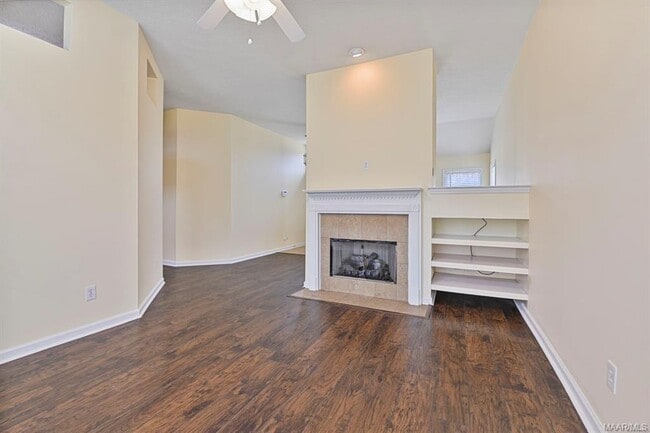 Building Photo - 3830 Claiborne Cir