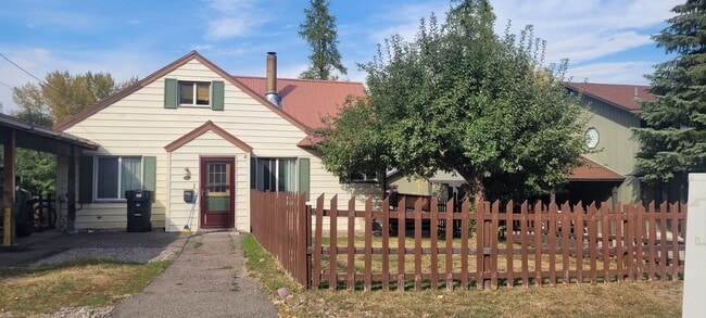 Primary Photo - Whitefish River unfurnished 2 bedroom home!