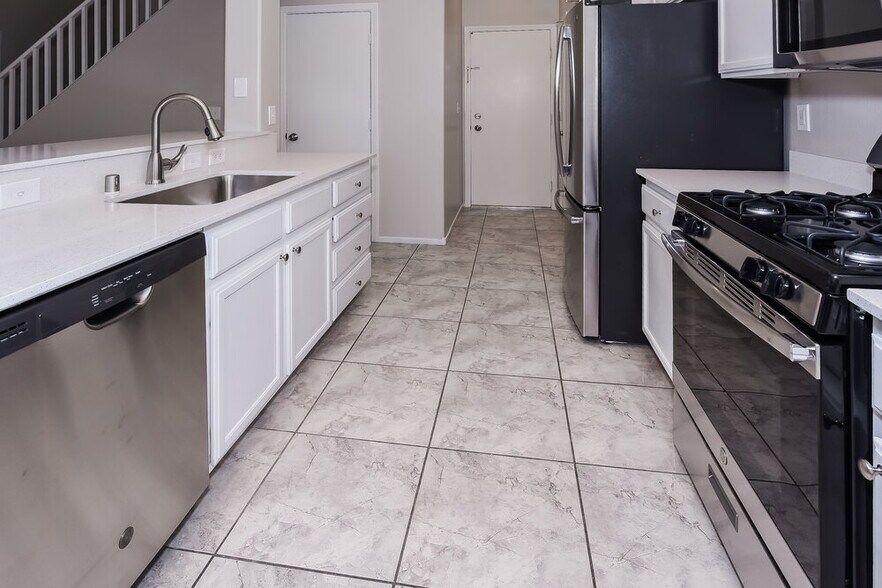 Building Photo - 698 Blooming Sage Ct