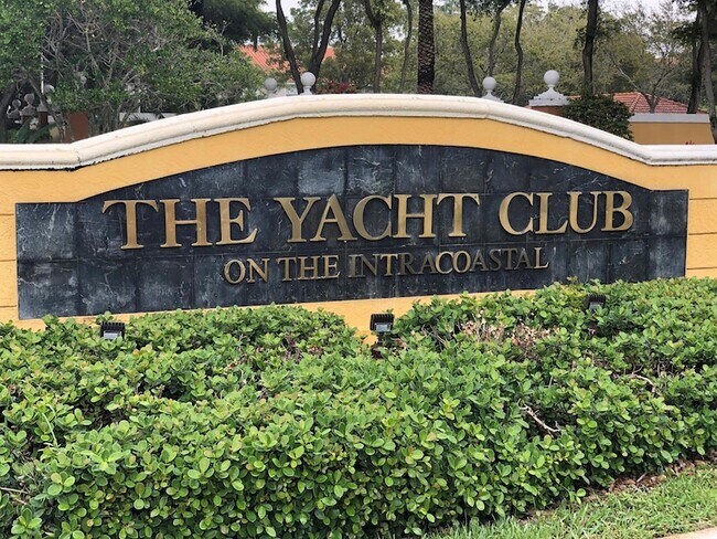 Building Photo - 117 Yacht Club Way