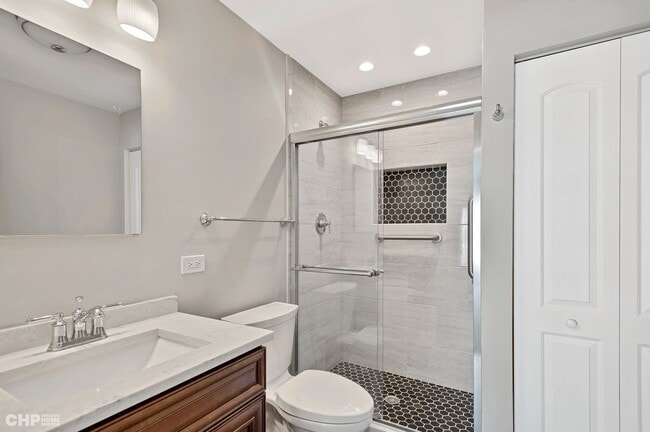 Building Photo - 201 Thames Pkwy