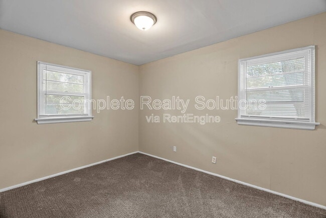 Building Photo - 1132 Redman Blvd