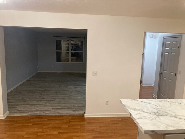 Building Photo - 4555 Cider Wood Dr NW