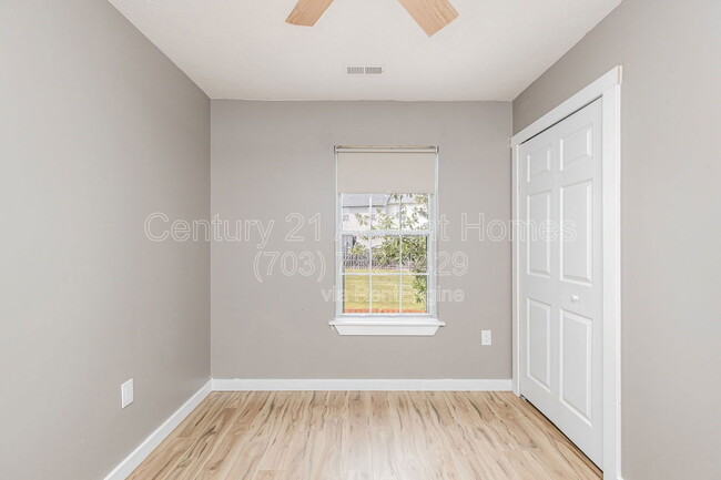 Building Photo - 203 Blueridge Ct