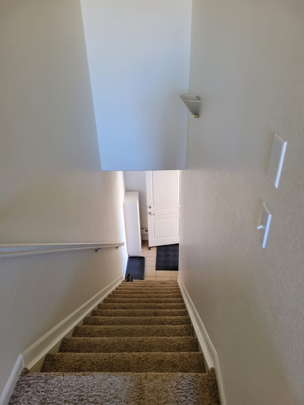 Building Photo - 837 E 98th Ave