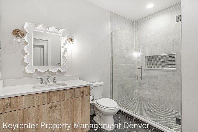 Building Photo - 4 br, 3.5 bath House - 2570 South Cherokee...