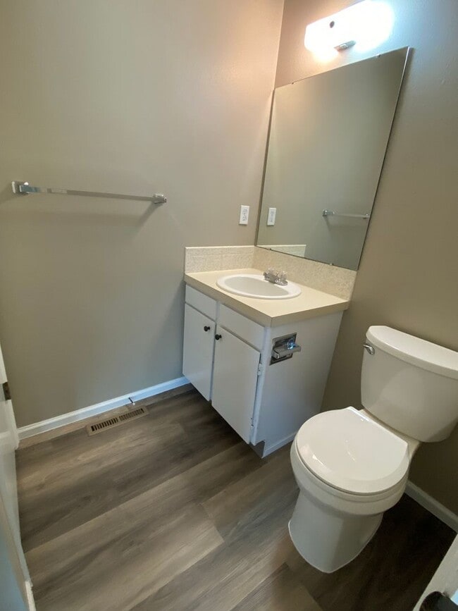 Building Photo - 1509 Kennedy Ave