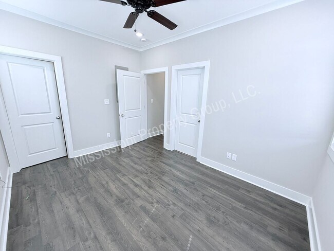 Building Photo - 1212 Ivy Rd