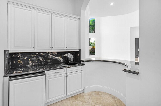 Building Photo - 17662 Circle Pond Ct