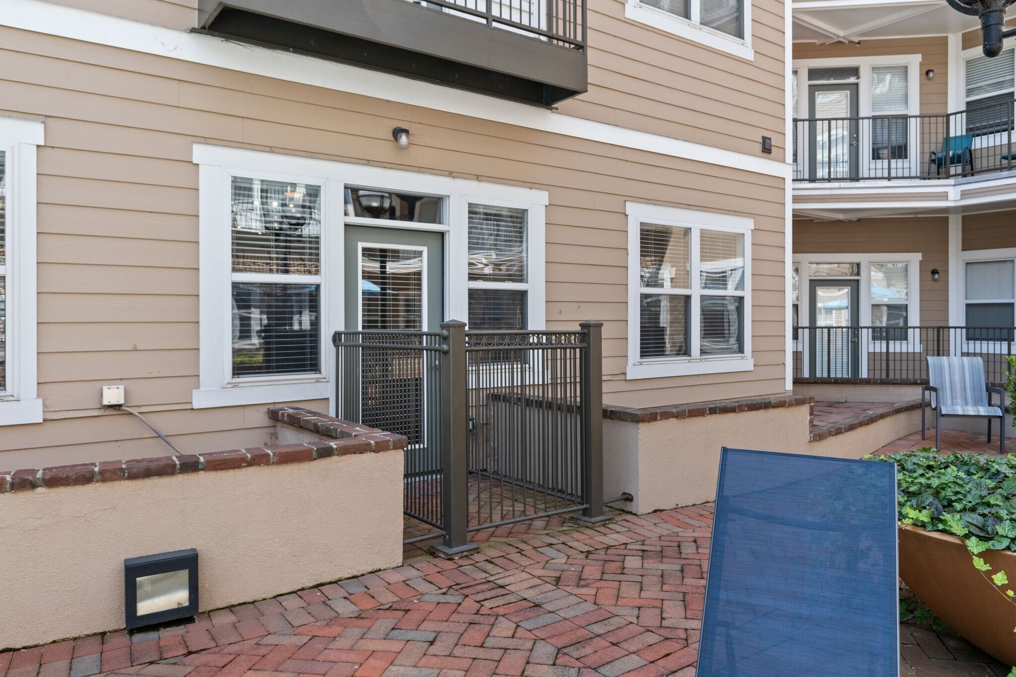 Building Photo - 3000 Vanderbilt Pl