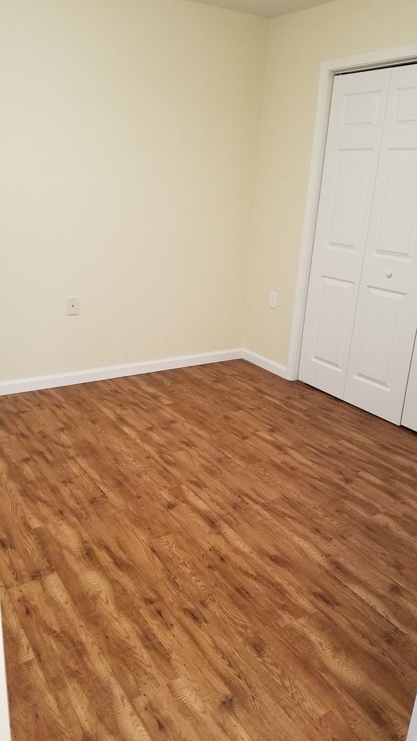 Building Photo - Greenville Apartments