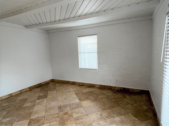 Building Photo - 4127 N 18th Pl