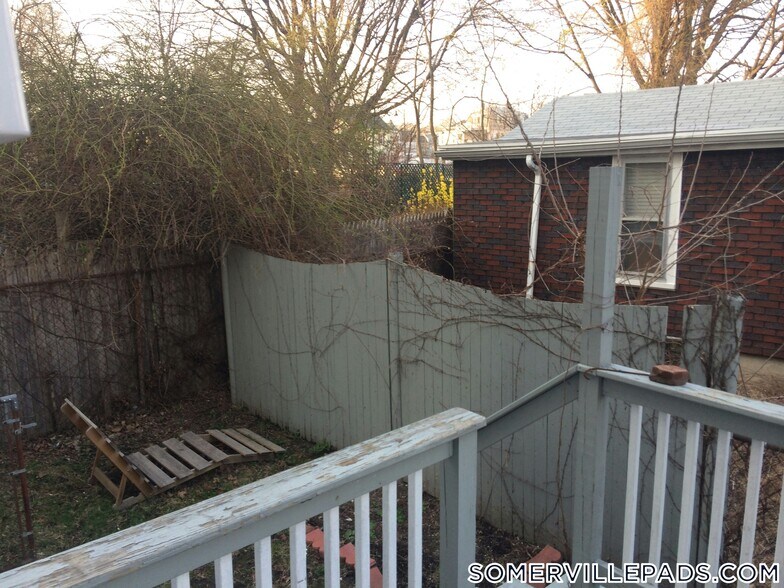 Building Photo - 339 Beacon St