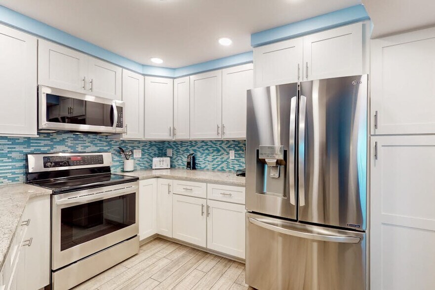 Building Photo - 6700 Gulf Dr