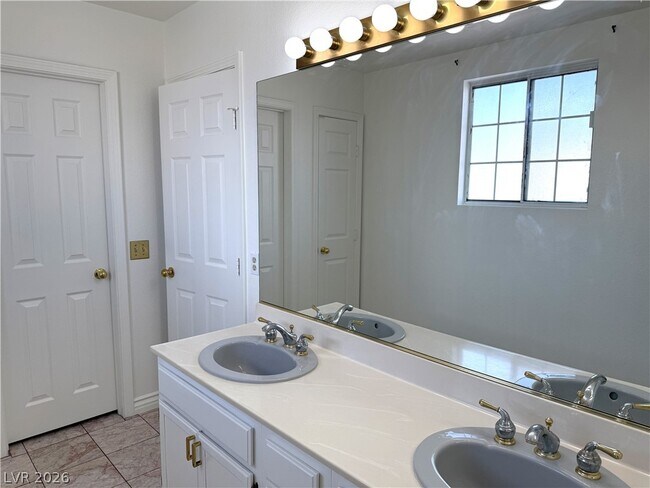 Building Photo - 433 Jubilation Dr