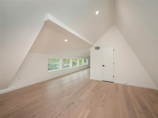 Building Photo - 1712 Woodland Ave