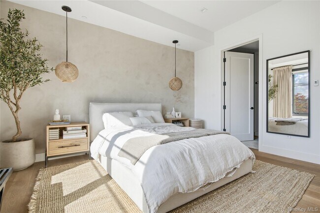 Building Photo - 50 Chestnut St