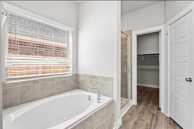 Building Photo - 21647 Coral Mist Dr