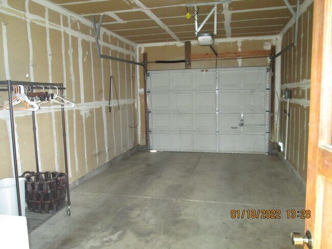 Building Photo - 527 N Washington St