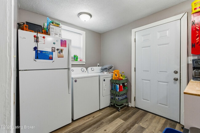 Building Photo - 924 Burton Ave