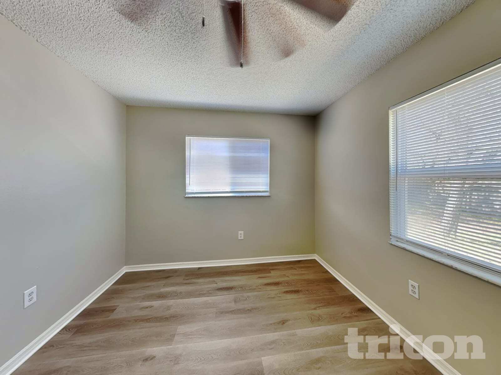 Building Photo - 13415 Twin Lake Ave